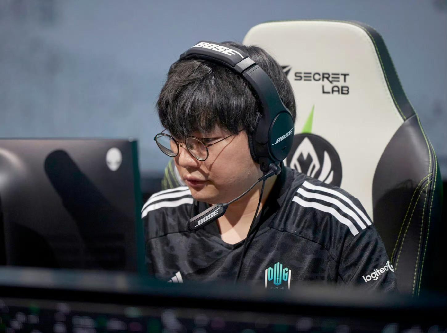 包含《英雄联盟》LCK工资曝光：Chovy年薪超2000万的词条