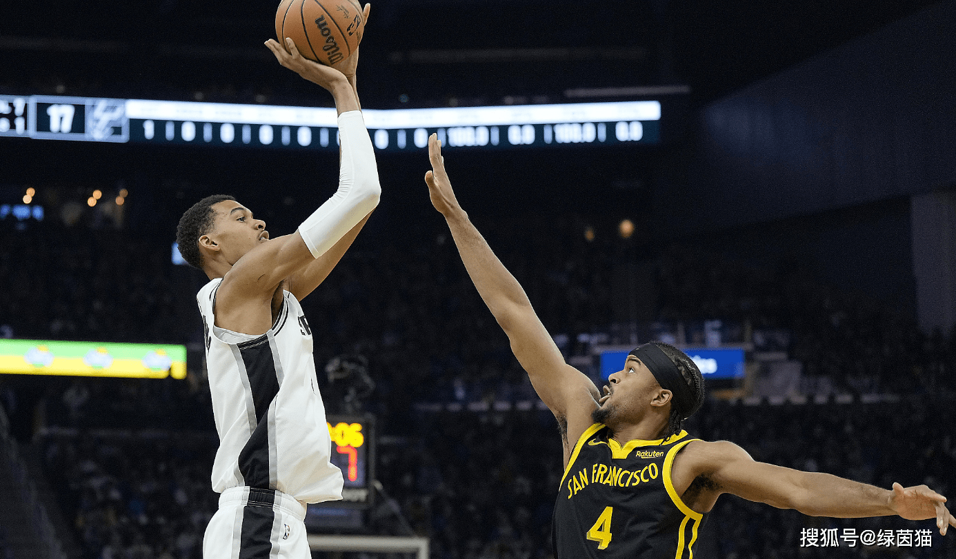 -文班亚马新秀赛季200帽+100三分，历史首人的简单介绍