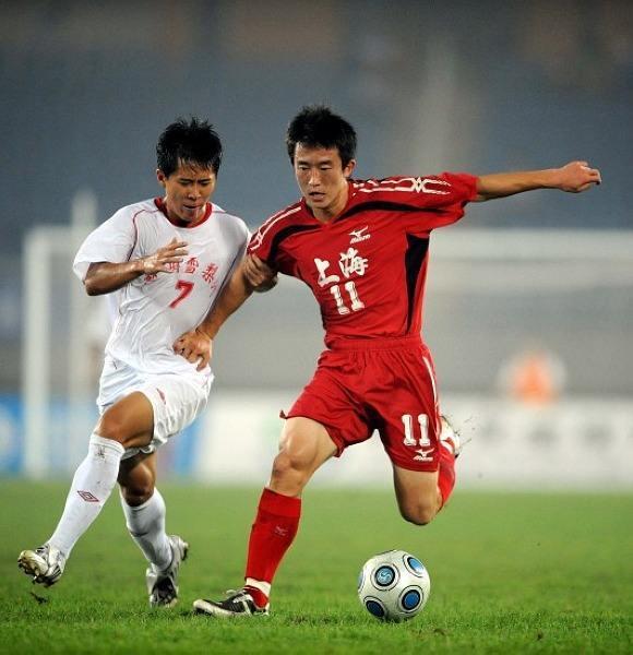 九游体育-包含球员职业生涯轨迹回顾：从中超到退役的词条