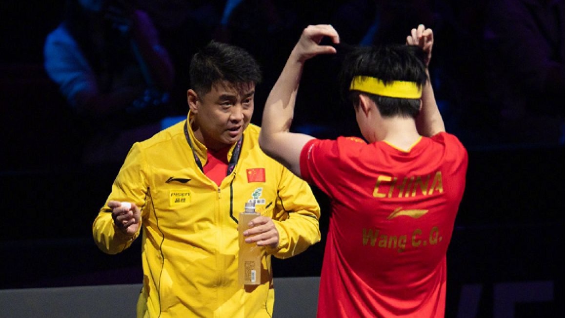 九游体育官方-羽毛球公开赛现41拍神仙球，观众起立鼓掌致敬的简单介绍