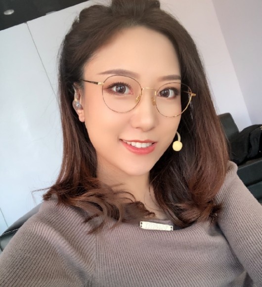 九游体育-《电竞解说员成长记：声音背后的努力》的简单介绍