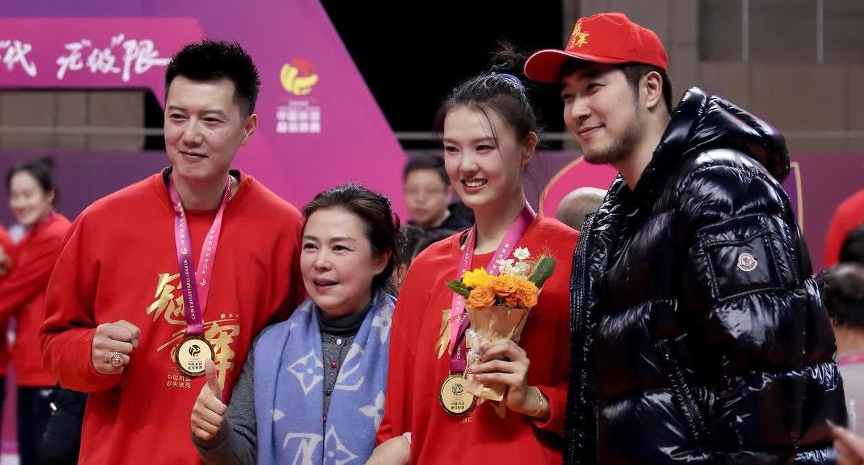 九游体育网-包含体育界“退役潮”：告别也是一种荣耀的词条