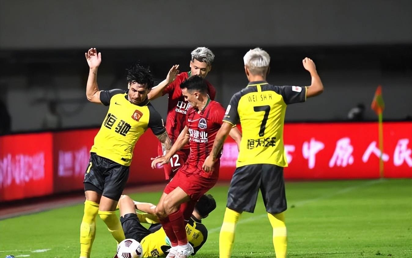 中超十大战术板解析:学会看懂比赛的简单介绍 中超十大战术板解析:学会看懂比赛的简单介绍