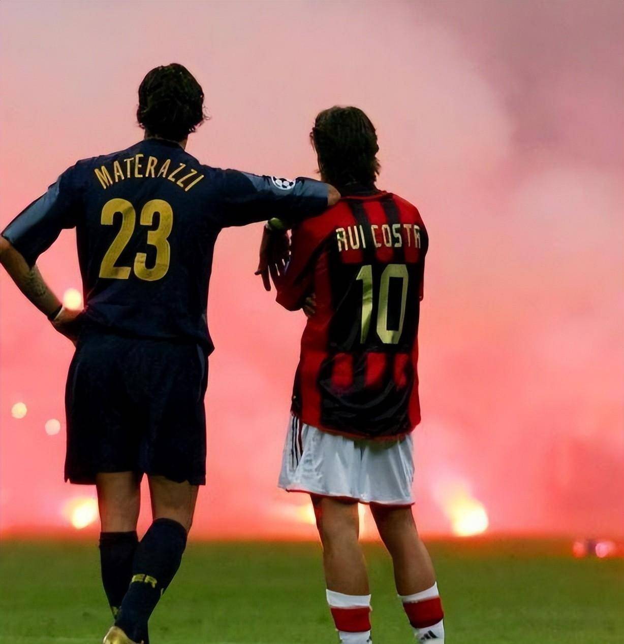 德甲战术风格和英超有何不同? 德甲战术风格和英超有何不同?