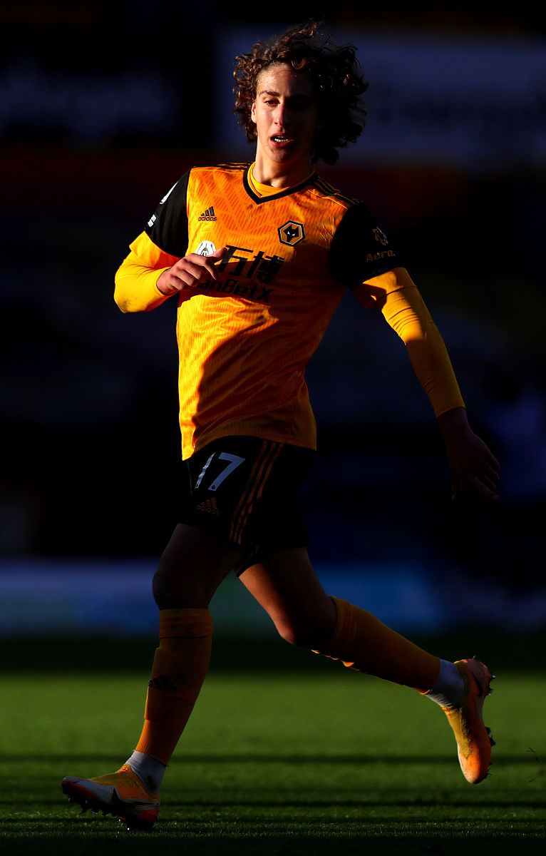 AC米兰年轻球员表现令人惊喜